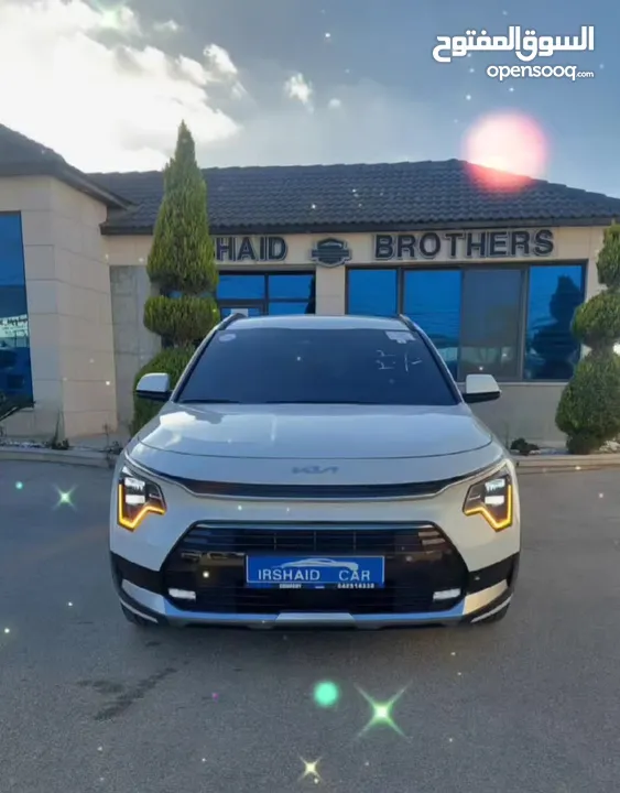 كيا نيرو هايبرد كامل الإضافات بدون فتحه سقف 2023 .