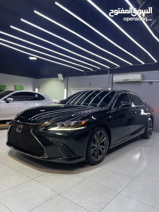 Lexus ES 350 FSport 2019 حادث السيارة بسيط جداً