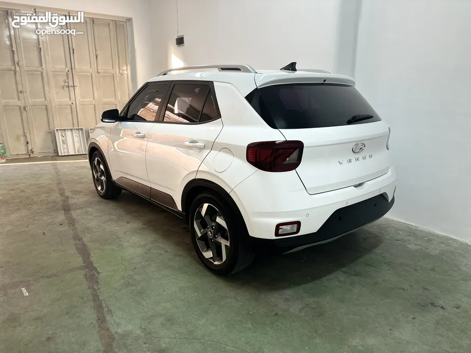 هونداي فينيو لون ابيض 2020 غير منمره للبيع بسعر لقطه