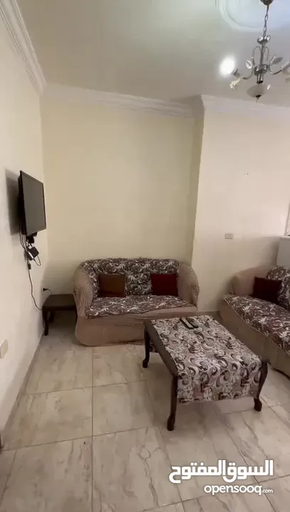 شقة مفروشة عمان ابو نصير خلف صيدلية حياة عمان على مطل ابو نصير من المالك مباشرة