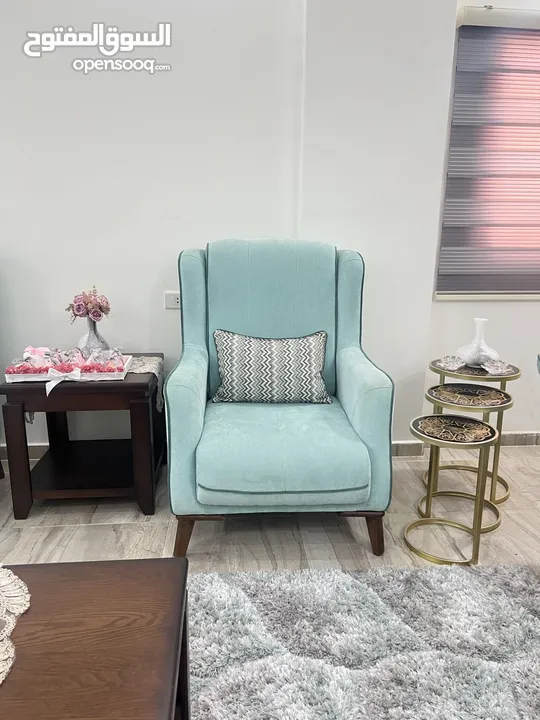 طقم كنب مستعمل بحالة ممتازة للبيع
