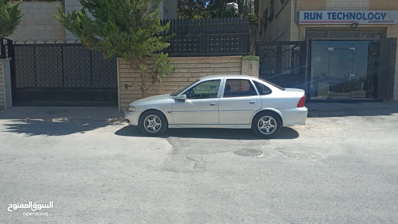اوبل فيكترا موديل 2000