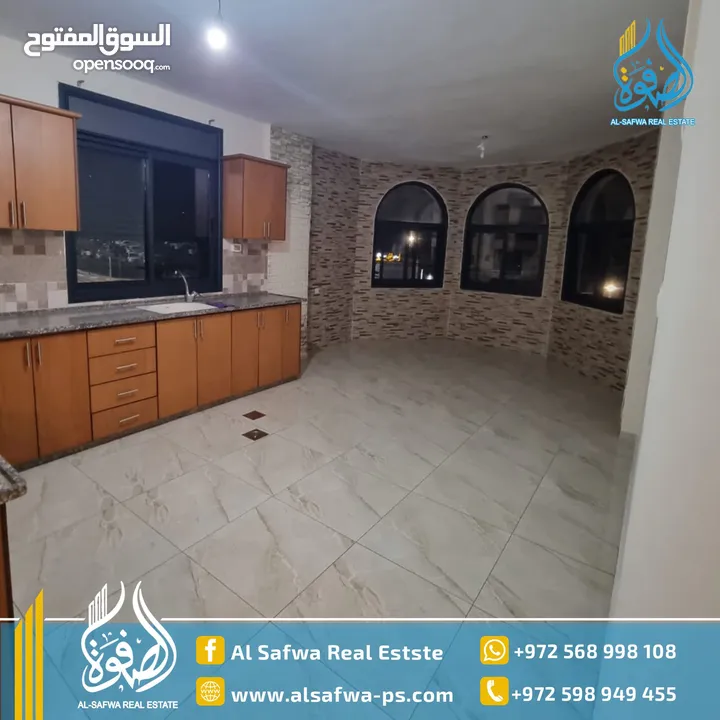 شقه مميزة للسكن غير مفروشه في ام الشرايط موقع مميز قرب مدرسة الإنجليزية دفع شهري