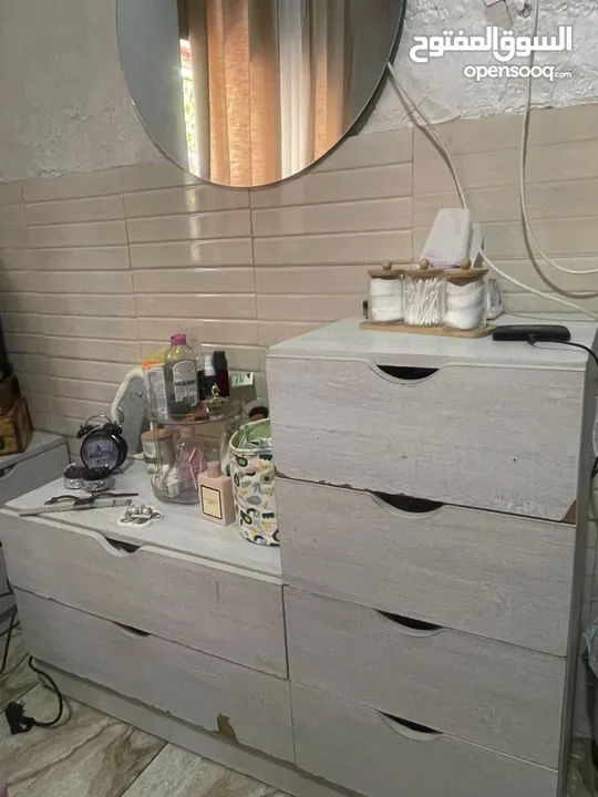 غرفة نوم بحاله ممتازه للبيع