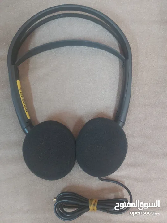 سماعات رأس Listen. أصلية بحالة ممتازة استخدام لجميع الأجهزة الصوتية