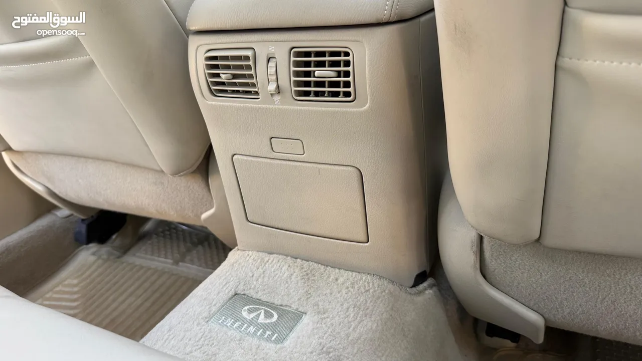 سيارة إنفينيتي Q70 2014 للبيع