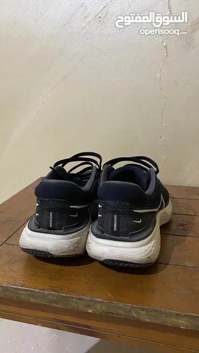 Nike Invincible Run 1 Black