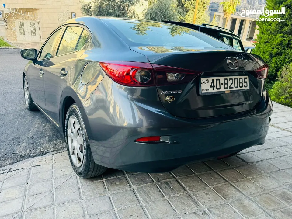 Mazda 3 model 2018