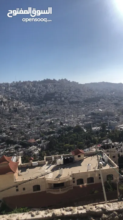 شقة ب اطلالة مميزة في شارع ابو بكر الجبل الشمالي نابلس