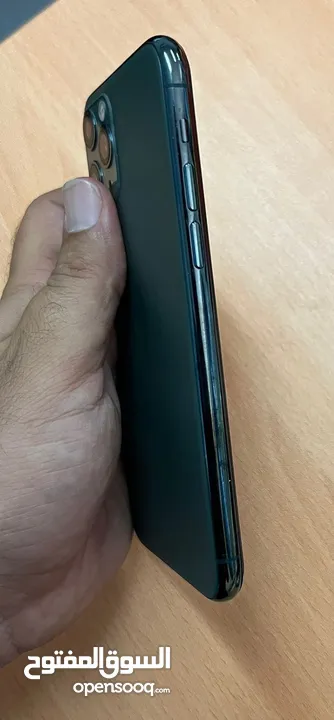 Iphone 11 pro, green color, 512 internal memory, 99% battery.