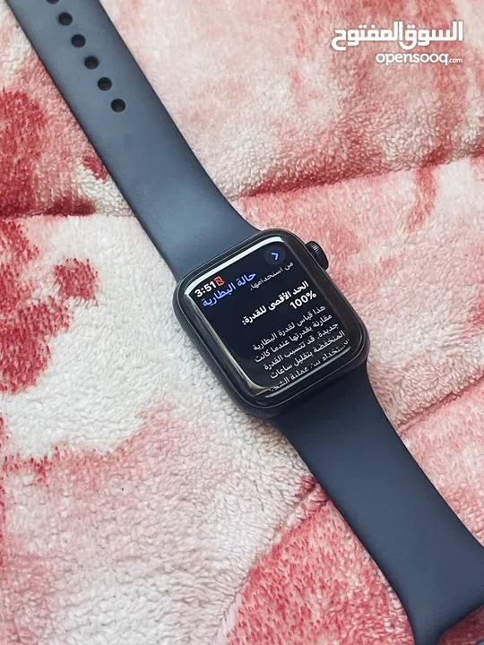 Apple Watch SE 2 ساعة آبل الاصدار الثاني اس اي