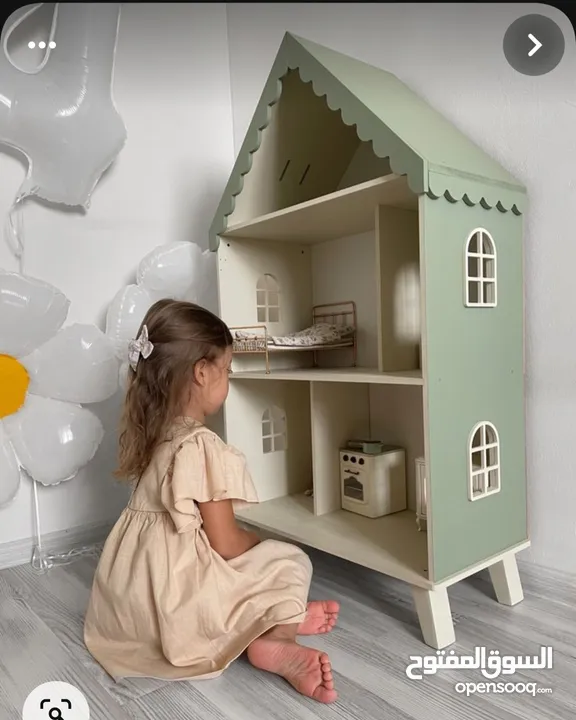 خزائن ومكتبات خشبية تصميم يدوي