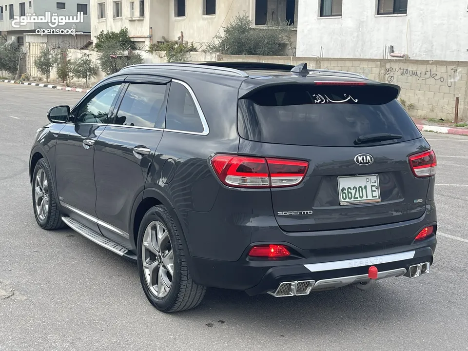 كيا سورنتو فل مسكر دفع رباعي فحص نخب ولا غرام بويه ترخيص تامين شامل سنه عداد 132 اصلي