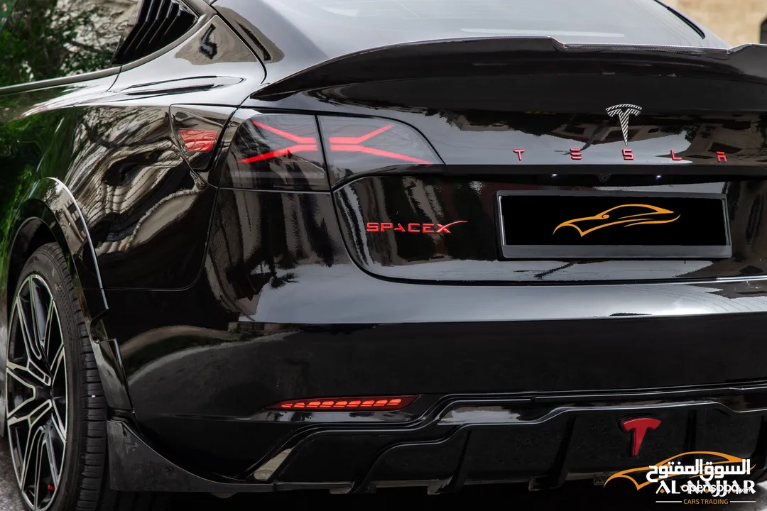 Tesla Model 3 2023 Standard plus   السيارة مميزة جدا و قطعت مسافة 7,000 كيلو متر فقط فقط