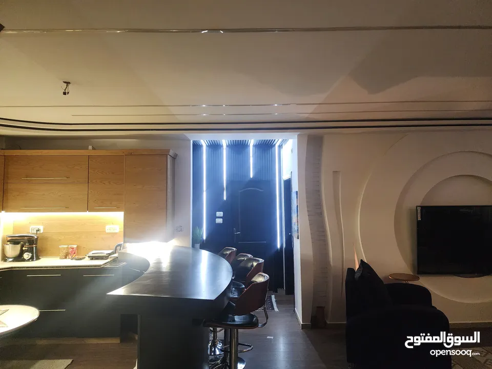 شقة مميزة للبيع مع الأثاث