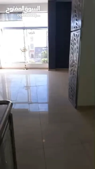 مجمع للبيع
