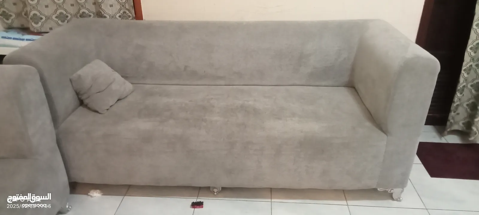 Expat leaving, 2x3 seater sofa set, 6 cushion and 1 table for sale