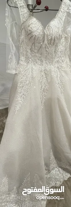 فستان زواج مع طرحه و عبايه