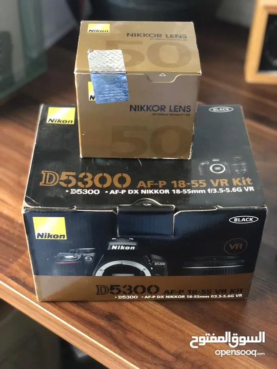 Nikon D5300 مع عدستين
