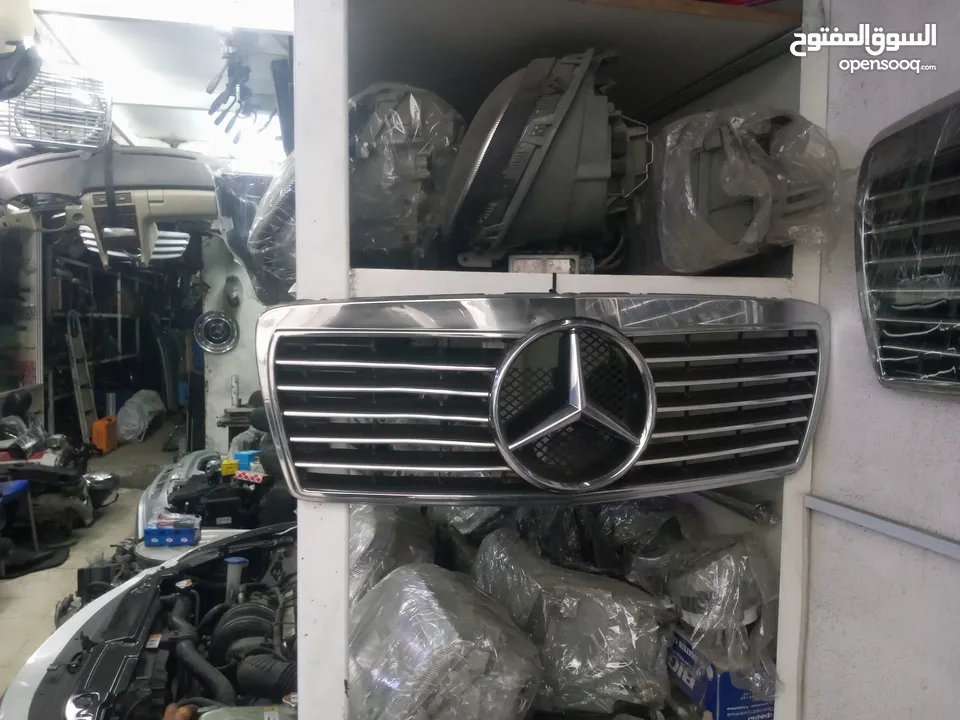 متوفر جميع انواع قطع غيار السيارات مرسيدس جديد ومستعمل