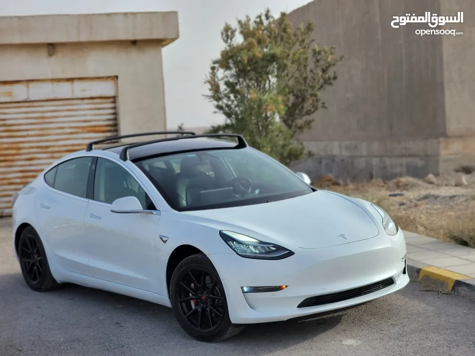 TESLA MODEL 3 2019 MID RANGE  تيسلا موديل ثري ميد رينج مميزه بحالة ممتازه