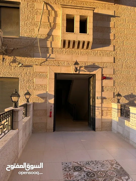 للبيع  شقة  جديدة كليًا – ضاحية الريحان (عمارة البيت الأندلسي 2)