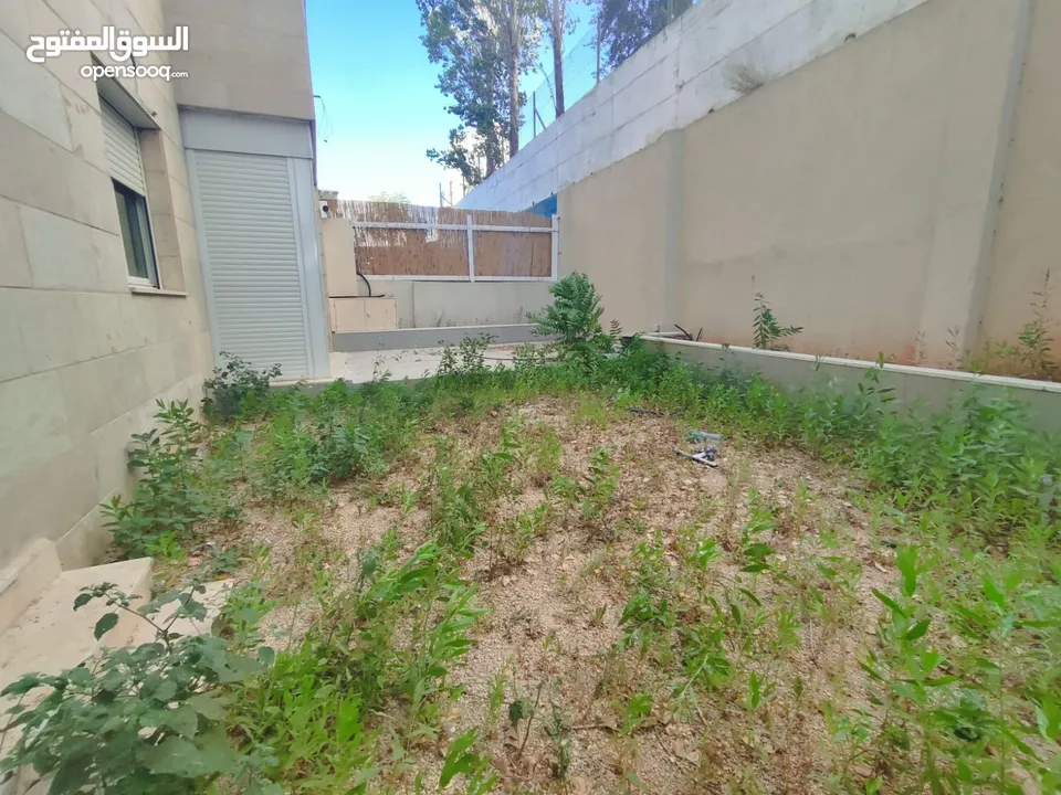 شقة قيد الفرش للإيجار – عين منجد / شارع إسكان المهندسين