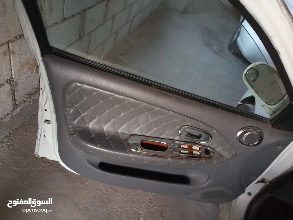 هنداي افانتي. نيو مودلا 2000  السياره منفوضه بلكامل استخدام صاحبها بس