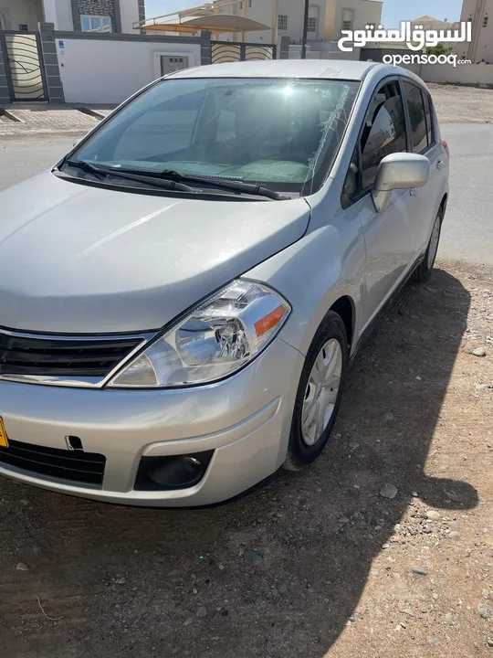 Nissan versa 2011