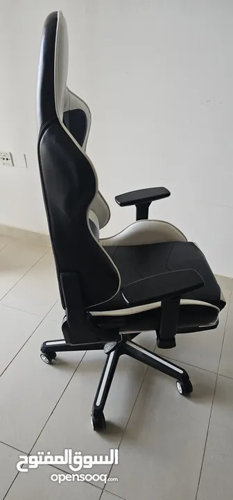 Gaming/Office Chair - Great condition