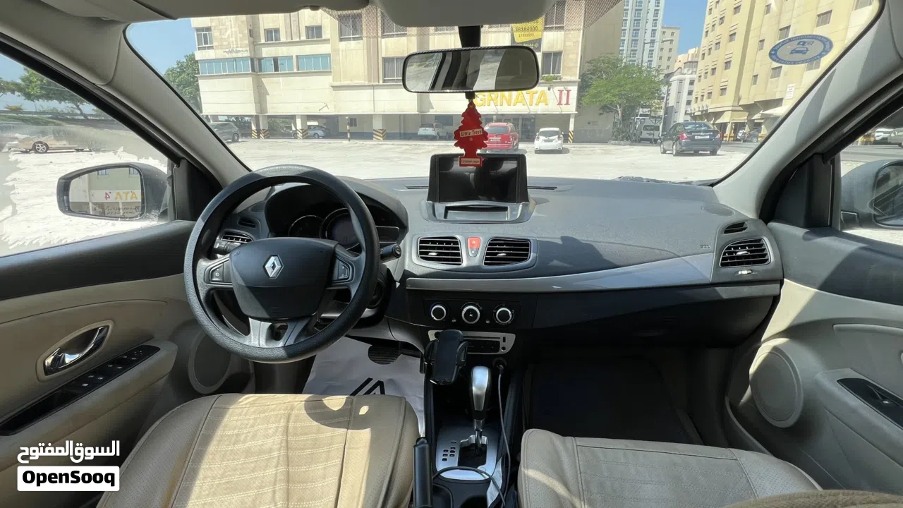 رينو فلوينس 2016 للبيع صيانه توكيل فابريكا Renault fluence 2016 agent maintained originalpaiبالكامل