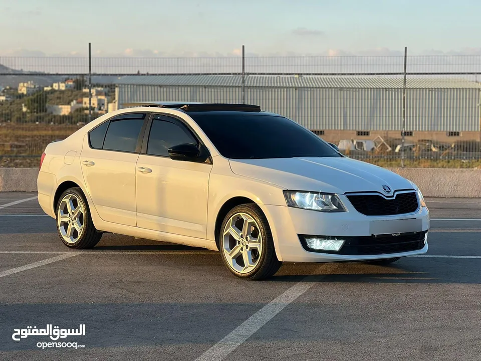 سكودا اكتافيا 2015 اتوماتيك ماتور 1600 ديزل  بانوراما