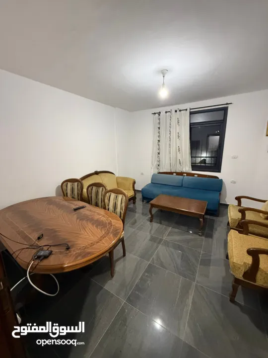 شقه نظام استوديو مفروش للايجار في الطيرة خلف مطعم لازورد 3غرف دون وسيط الايجار 1800ش الايجار