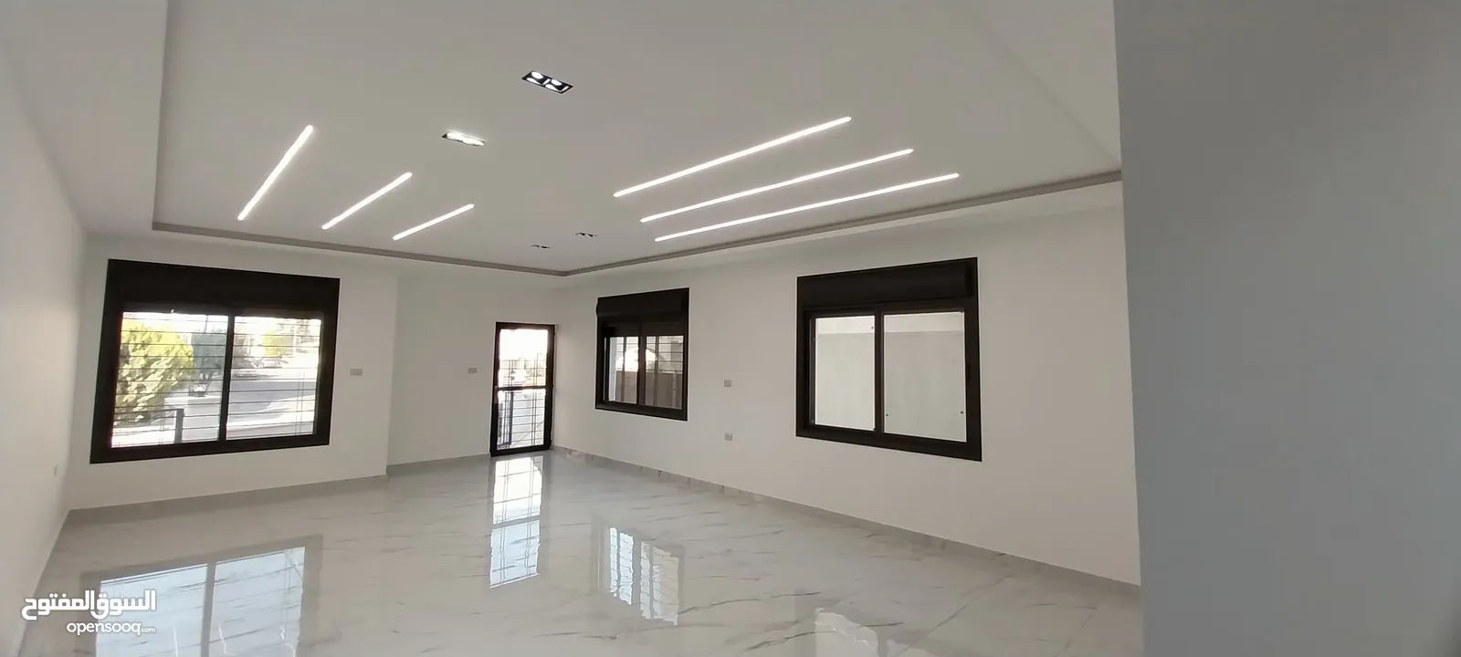 شقق جديدة وفاخرة جداً للبيع في طبربور