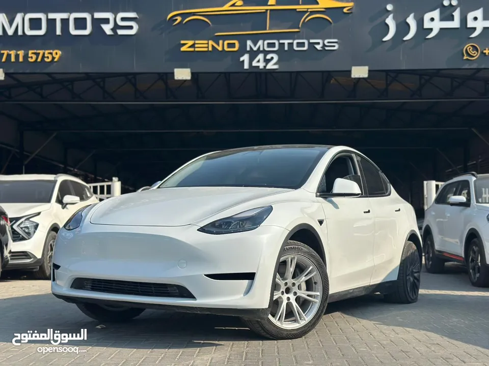 TESLA MODEL Y LONG RANGE 2024