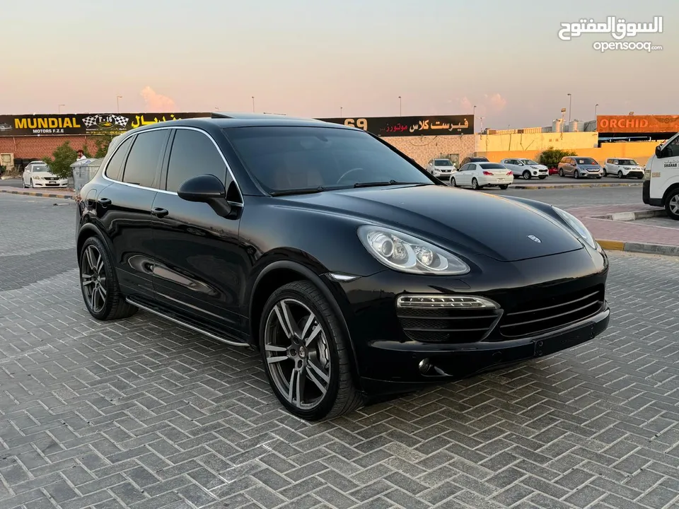 Porsche Cayenne S 2012 Gcc VA full option in excellent condition