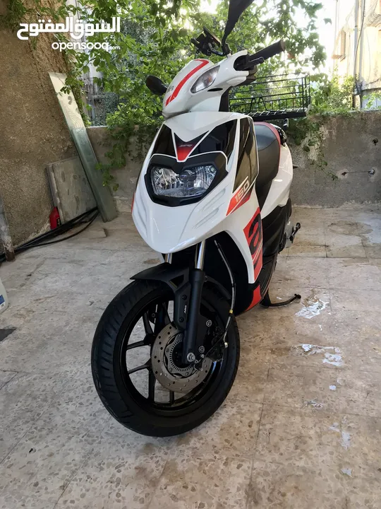 Aprilia 150 SR