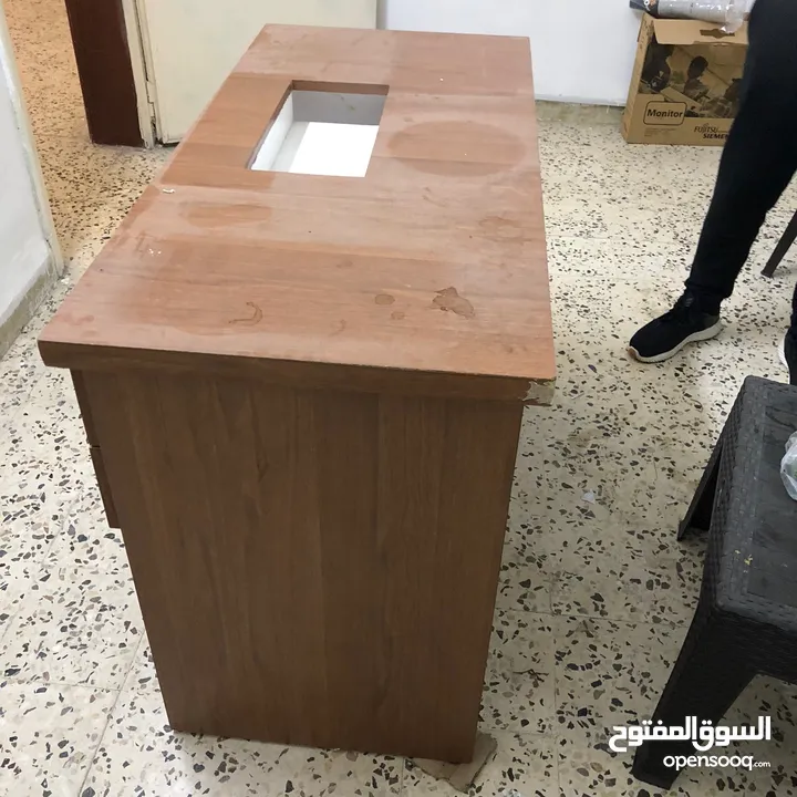 طاولة خياطة تفصيل للبيع
