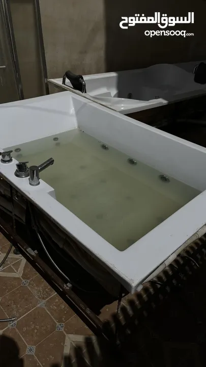جاكوزيات بحالة الوكالة  للبيع بسعر جدا  مناسب