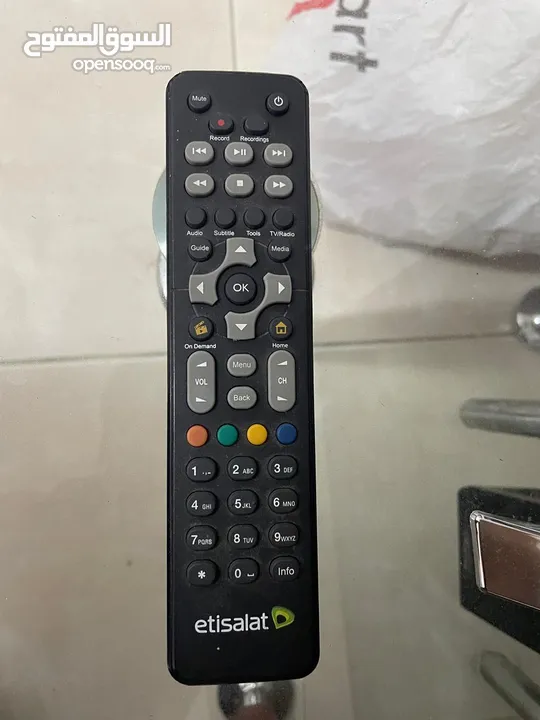 Etisalat TV Box and Remote