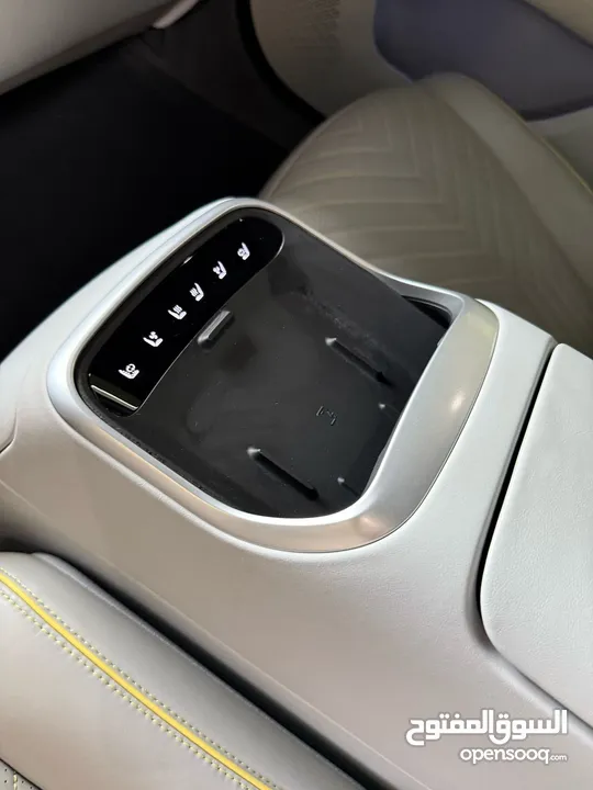 Changan Avatr 11 AWD  2023   عداد صفر