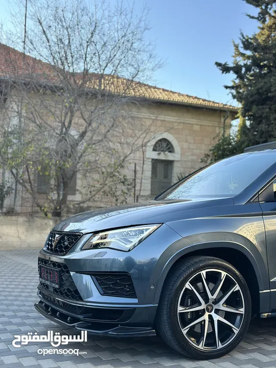 seat ateca cupra 2020  4*4 فل الفل فحص فوق النخب  امكانية البدل وارد  عداد قليل رخصة و تامين 380hp