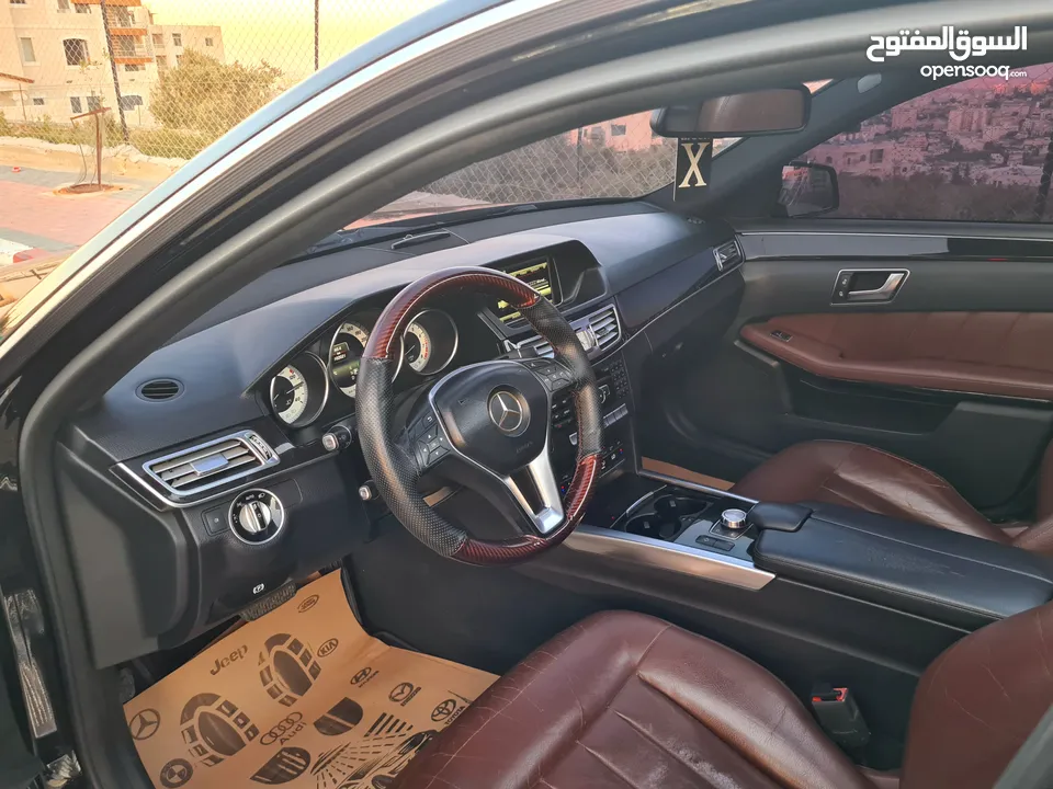 Mercedes Benz E200 / W212  فل إضافات مع بانوراما / صالون جلد بني عداد حقيقي 102,000 K.M / فحص نخب