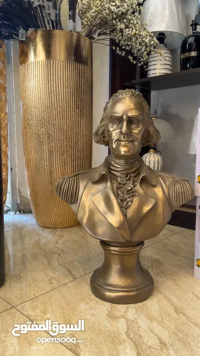 American statue