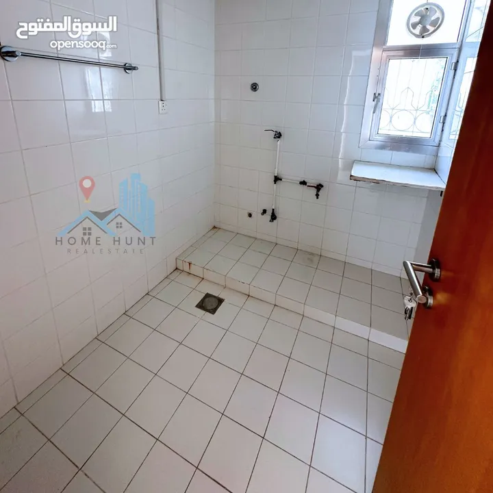 QURM  WELL MAINTAINED 4+1 BR COMMUNITY VILLA