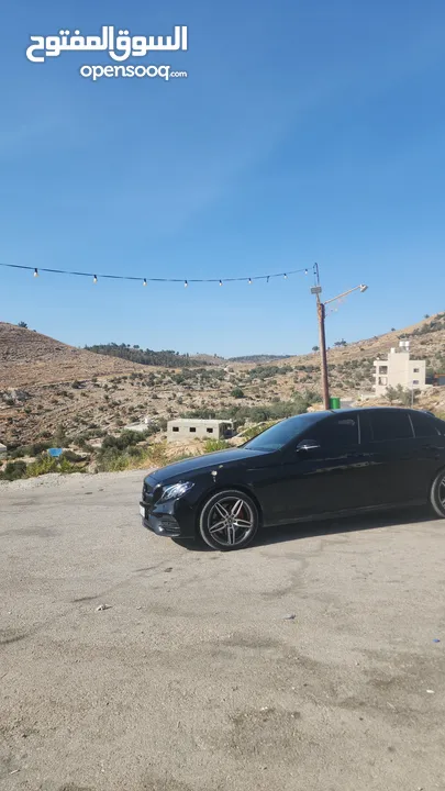مارسيدس e220d  amg بحالة الشركة