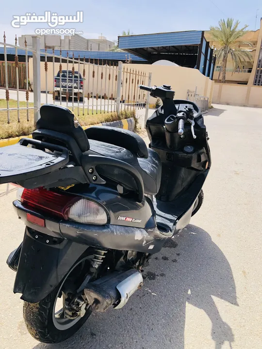 موطو ربي بارك مافيهاش ولا عيب تولع من نص طقة ايطاليا  150 cc للبيع 