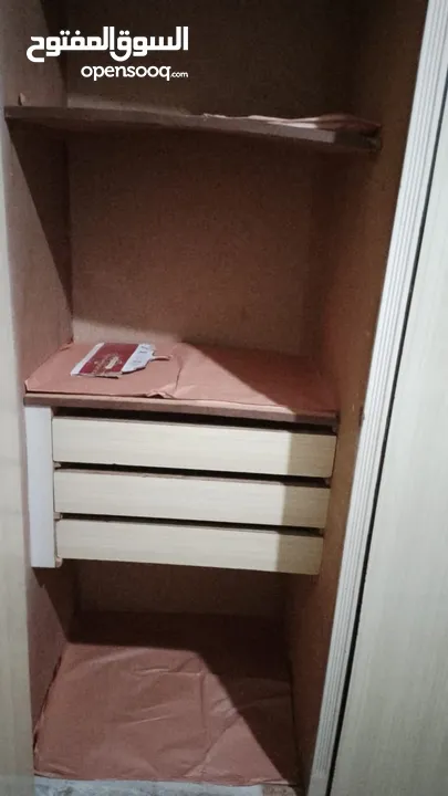غرفتين نوم و طقم كنب للبيع