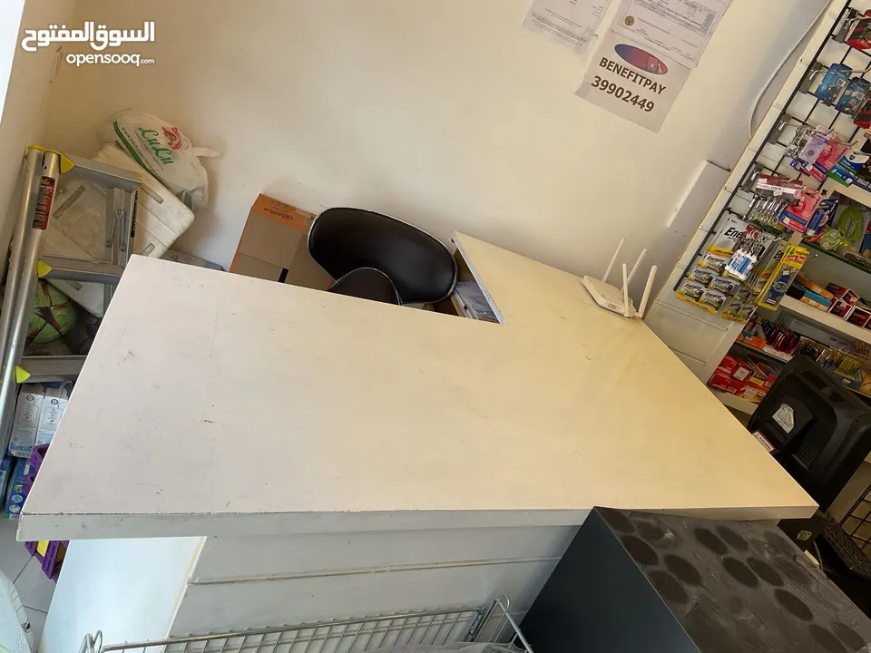 Office Desk for urgent sale in Zinj