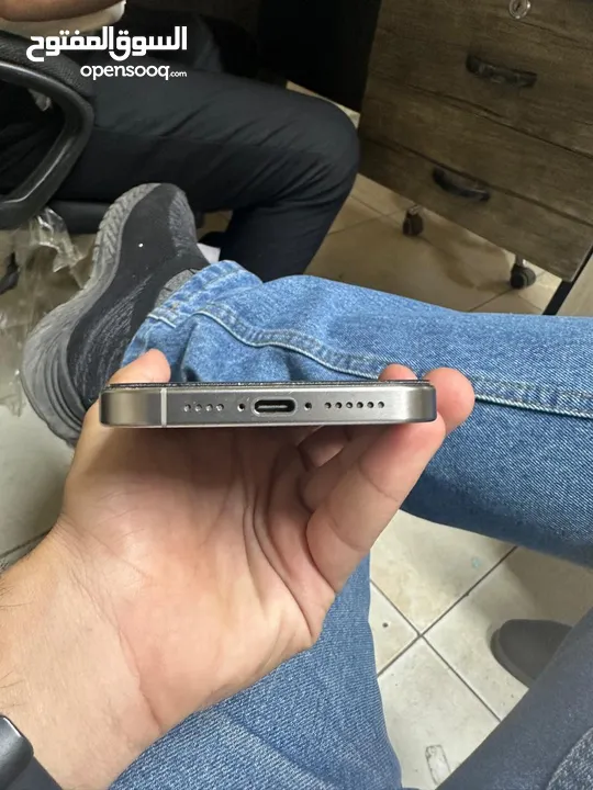 آيفون  15 pro max 256  مغير شاشة original كلفتني 175